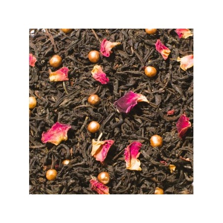 Subtile alliance du thé noir, de la cerise, de l’amande amère, un soupçon de secret maison et du gingembre