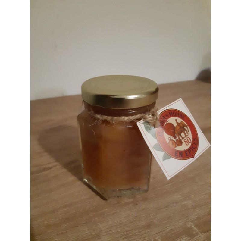 Cette confiture de coings vous invite à un voyage gustatif automnale.