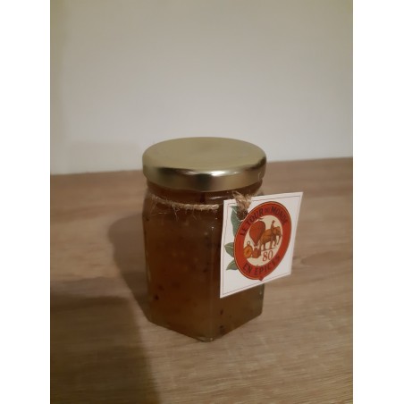 Confiture gourmande, subtile alliance entre la poire et les saveurs boisées du poivre sauvage de Madagascar.