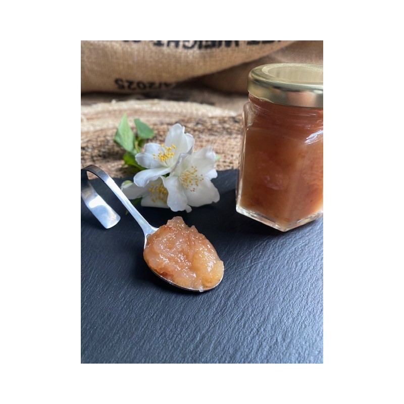 Cette confiture de coings vous invite à un voyage gustatif automnale.